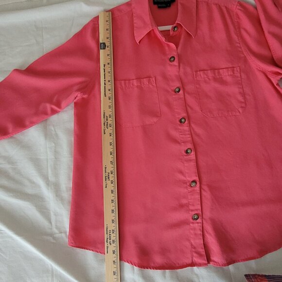 Bright Pink Long Sleeve Button Blouse Size L Monterey Bay - Picture 8 of 15